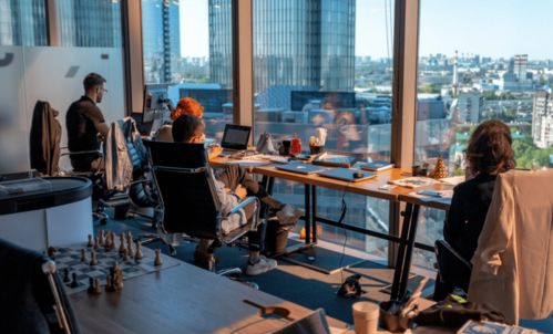 國(guó)際化學(xué)校的‘內(nèi)卷’迷思 快樂教育是否只是烏托邦？